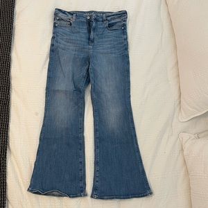 American Eagle Super High Rise Flare Jeans - Size 10 Short